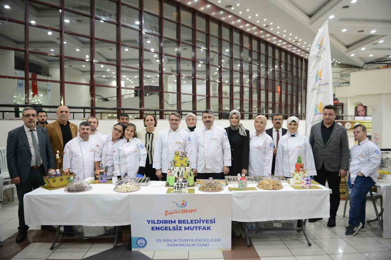 ‘Özel Solistler Gönüllerde Taht Kurdu