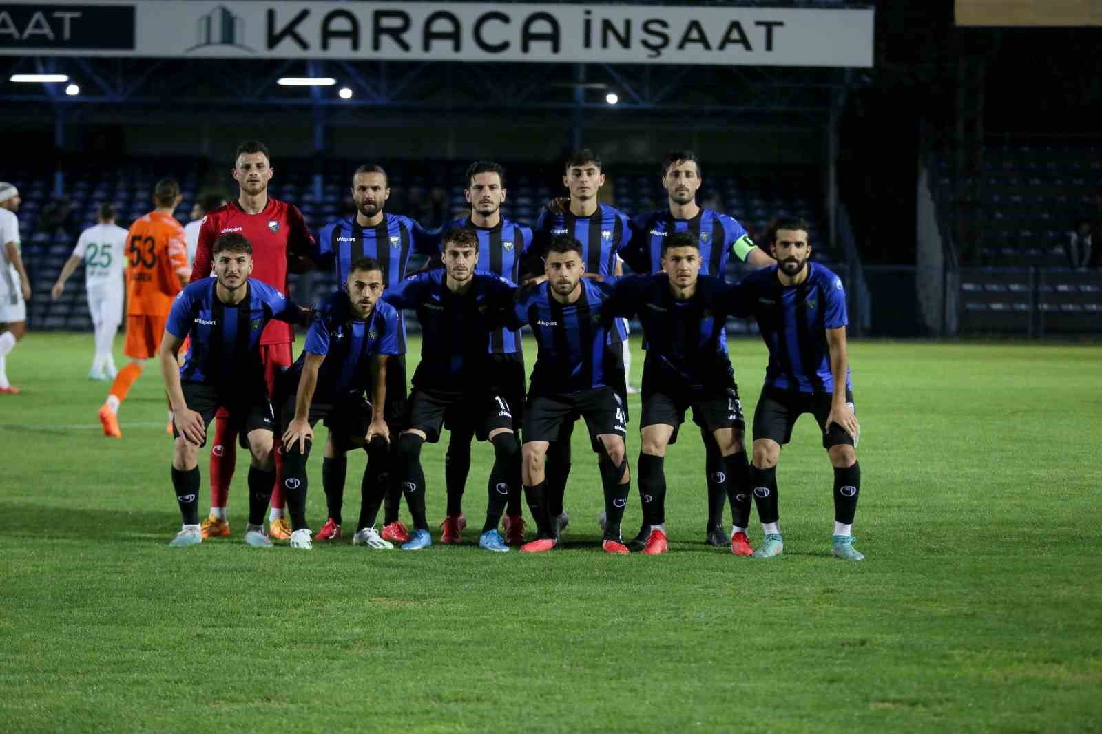 Tff 2. Lig: Karacabey Belediyespor: 3 - Kırşehir Fsk: 0
