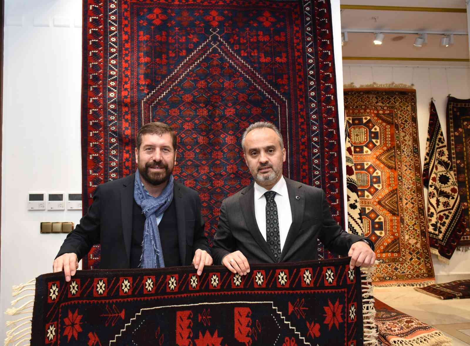 Tarihi 3 Bin Yıl Öncesine Dayanan Halılar Bursada Sergileniyor