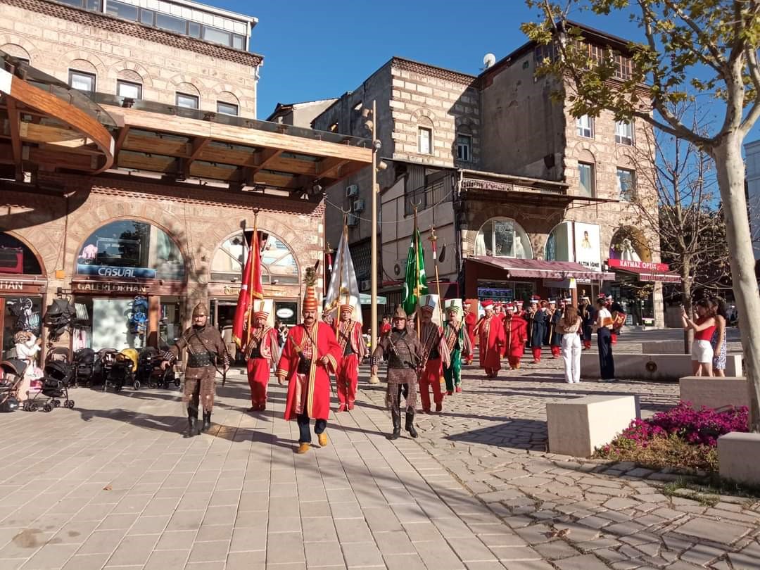 Tarihi Hanlar Bölgesinde Kültür Sanat Buluşmaları Sürüyor