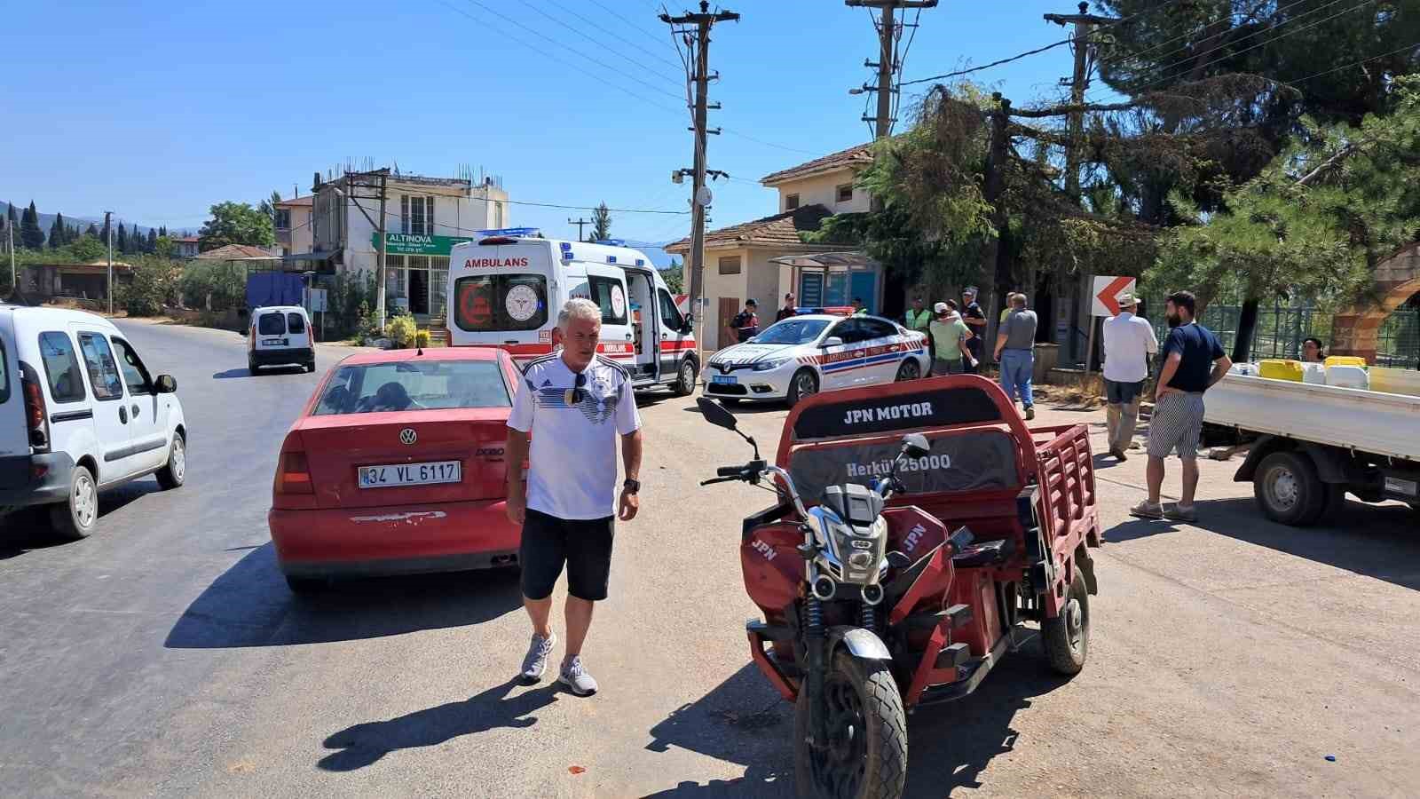 Tarladan Dönen Aile Kaza Yaptı: 1 Yaralı
