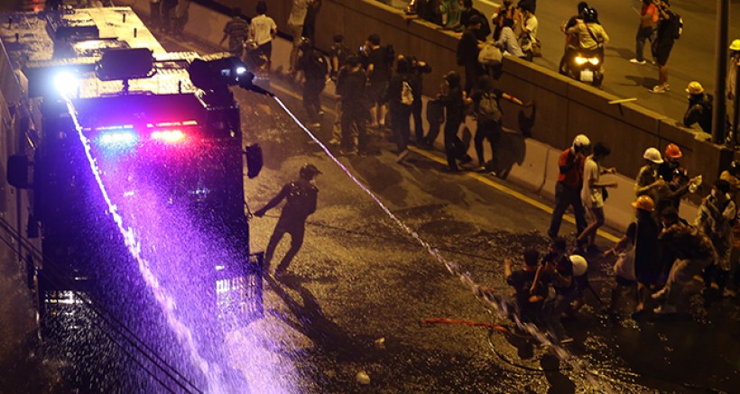 Tayland'daki Gösterilerde 33 Yaralı, 1 Polis Ölü