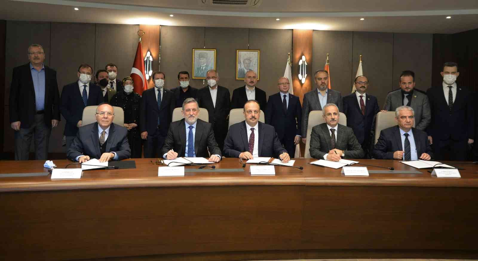 Teknosab Otoyol Bağlantı Kavşağı İçin İmzalar Atıldı