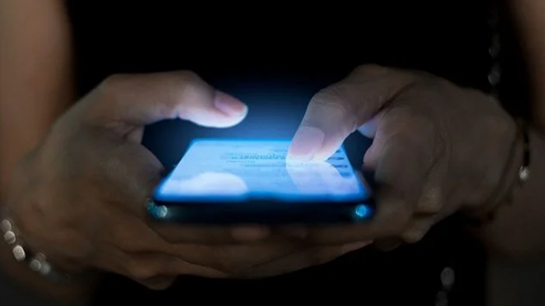 Telefon kullanımı televizyonu üçe katladı