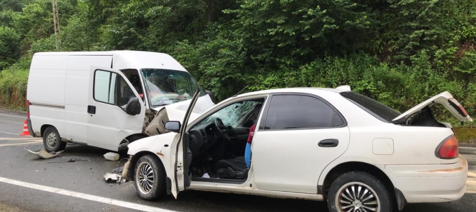 Trabzon'da Trafik Kazası: 1 Ölü 1 Yaralı