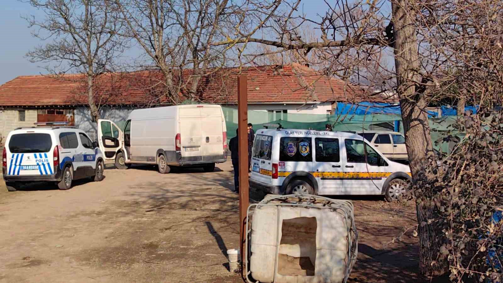 Tüfekle Vurduğu Şahsın Başında Polisi Bekledi