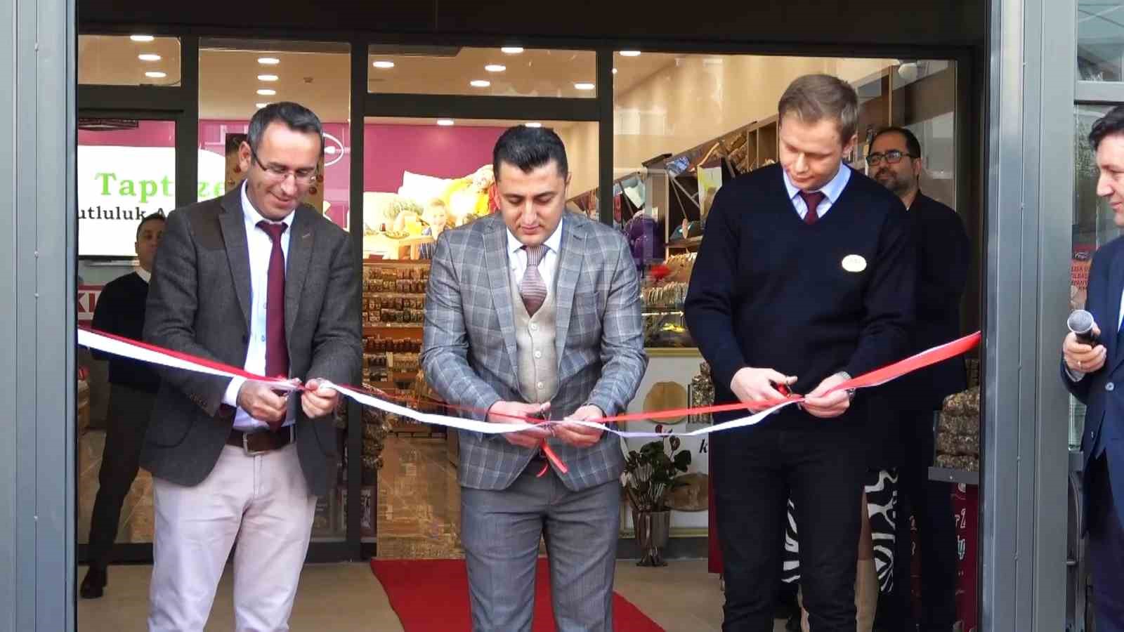 Tuğba Kuruyemiş 112. Şubesini Bursada Açtı