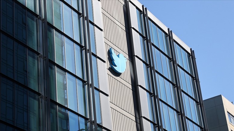 Twitter'da istifa dalgası!