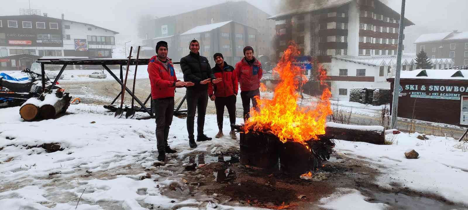Uludağ Beyaz Gelinliğini Giydi