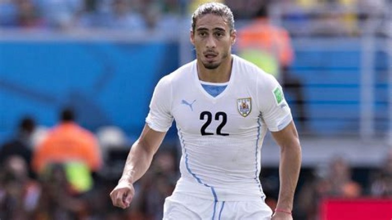 Uruguaylı Caceres'ın VAR tecrübesi ihraçla bitti!