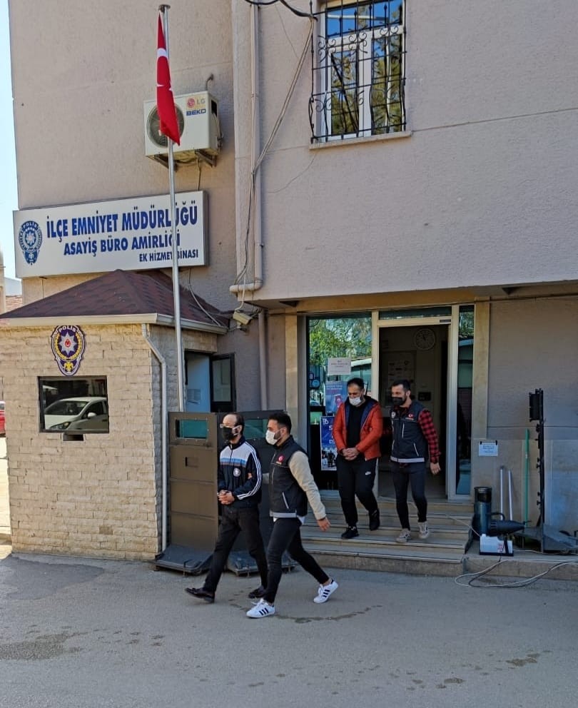 Uyuşturucu Satıcıları Tutuklandı