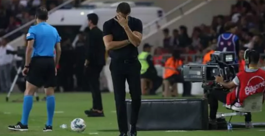 Valerien Ismael: Beşiktaş'ta oynamanın ne olduğunu anlaması gerekiyor!