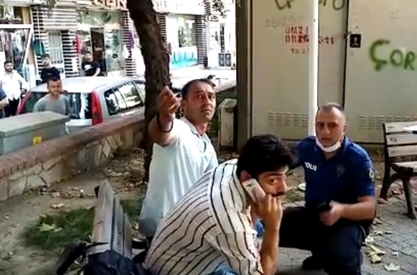 Yaktığı Evini Bankta Oturup İzledi
