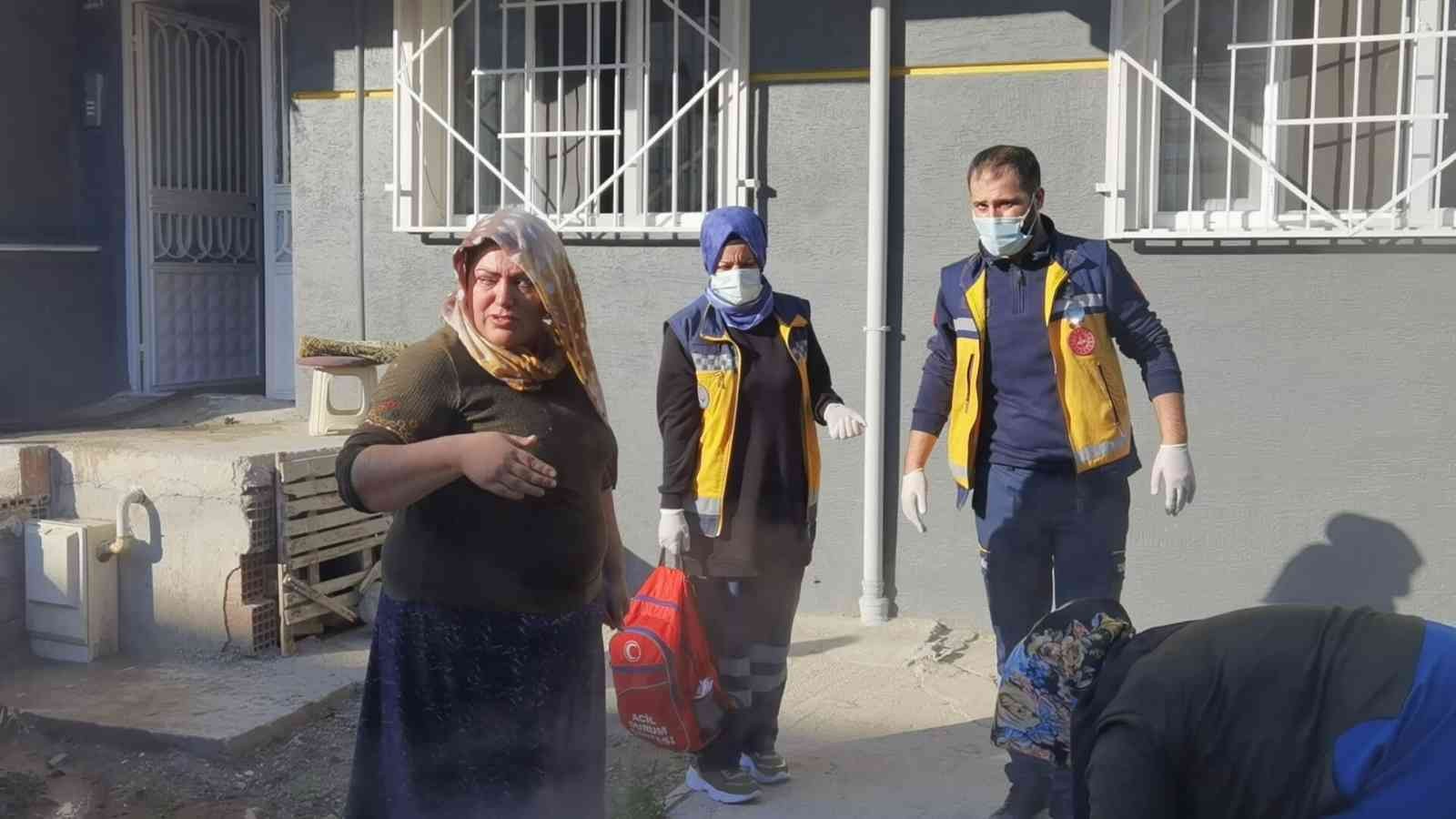 Yanan Eşyaları Arasında Sakladığı Ziynet Eşyalarını Aradı