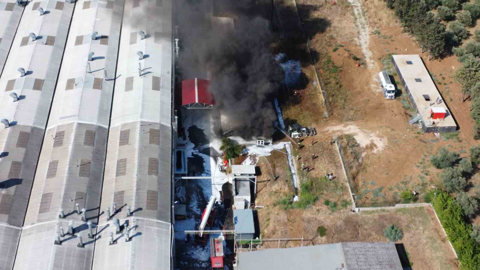 Yat Fabrikasındaki Yangın 4,5 Saat Sonra Kontrol Altına Alındı