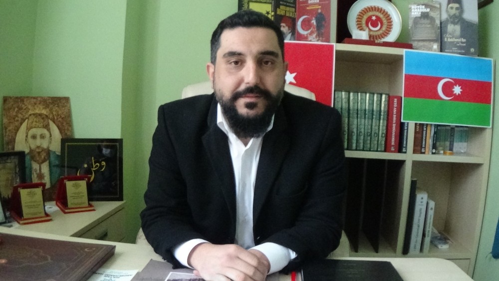 Yazıcı: Yunanistan, Haddini Bil