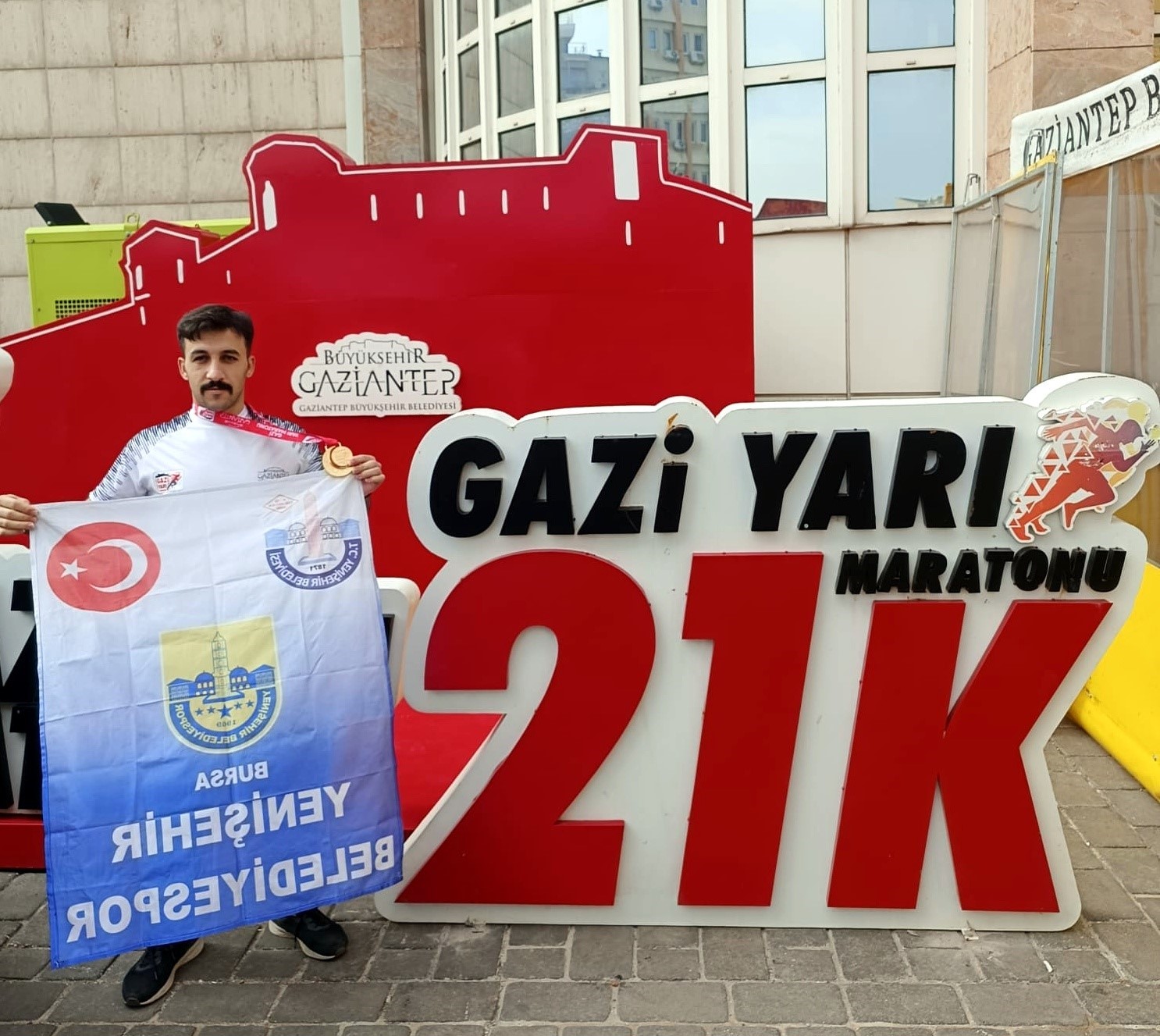 Yenişehir Belediyespor Başarıya Doymuyor