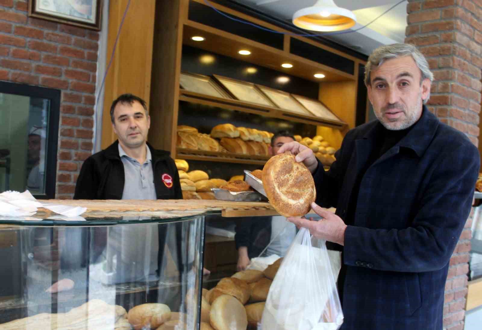 Yenişehirde 300 Gram Pide 10 Lira