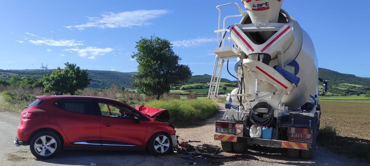 Yenişehirde Trafik Kazası: 2 Yaralı