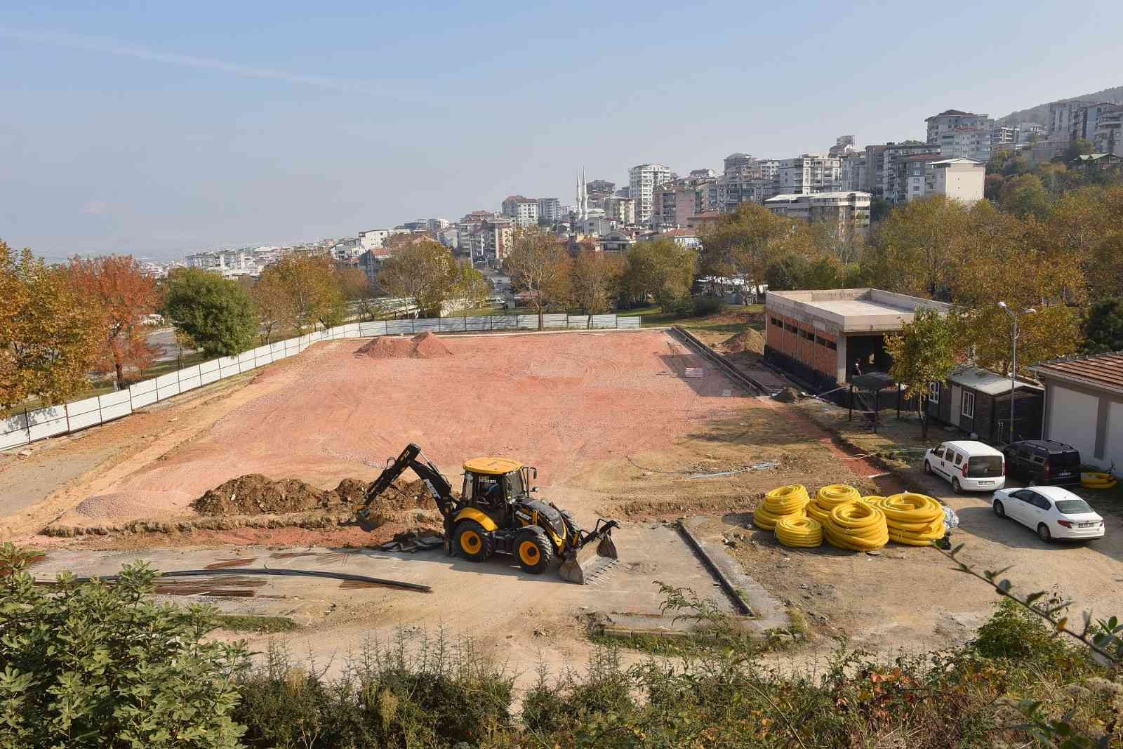 Yıldırım Belediyesi'nden İki Halı Saha Daha
