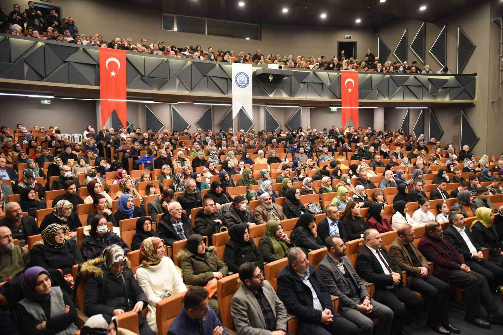 Yıldırımda Regaib Kandili Gecesi