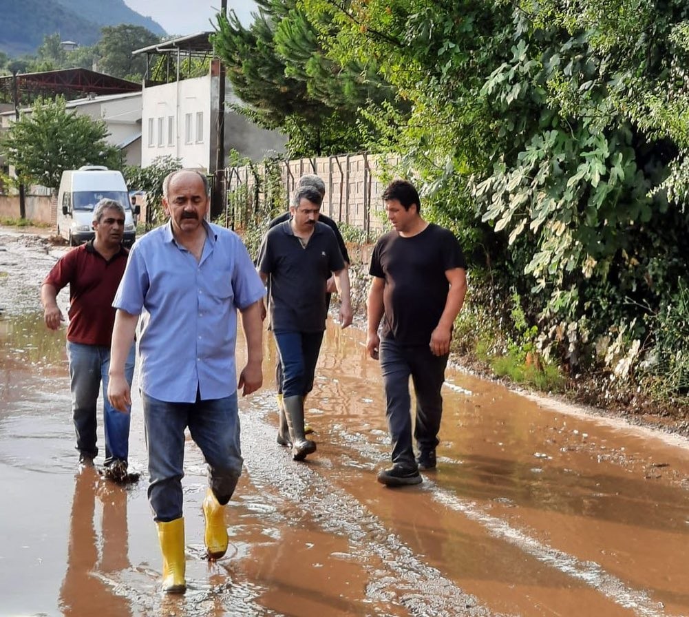 Yıldırımda Sel Bölgesine Hızlı Müdahale