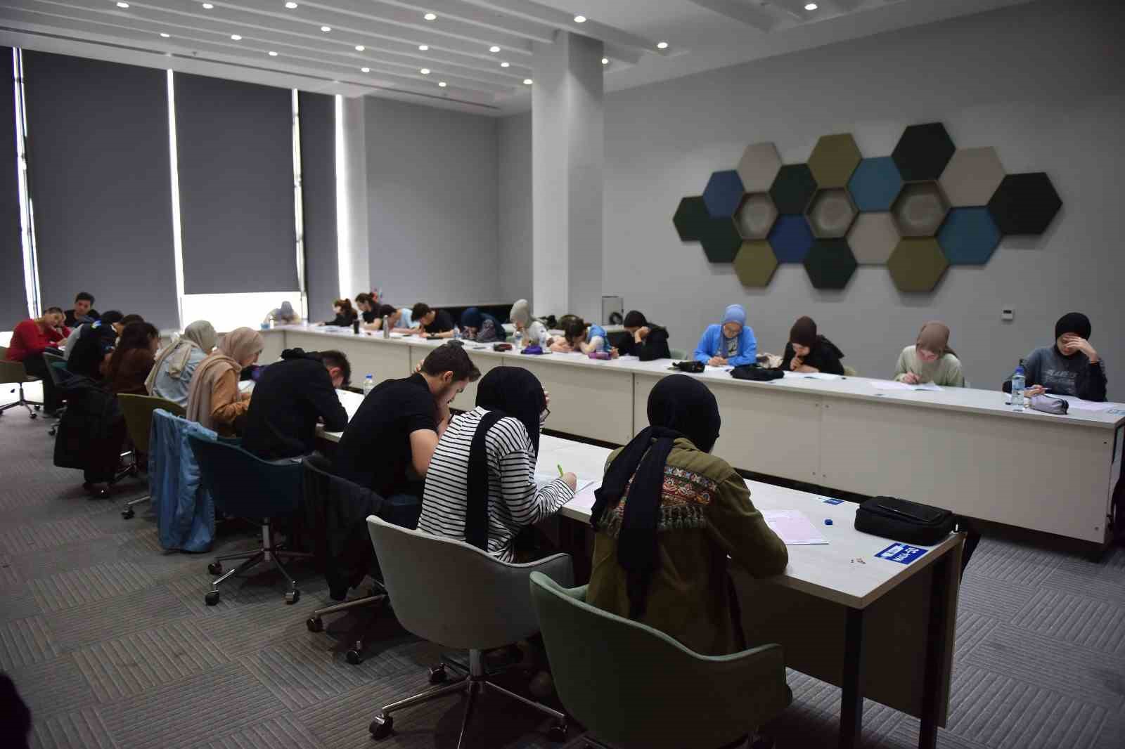 Yıldırımdan Öğrencilere Yks Provası