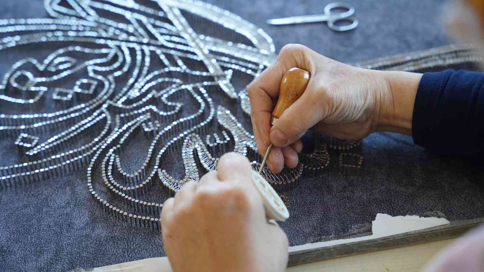 Yıldırımlı Kadınlara ‘Altın Bilezik