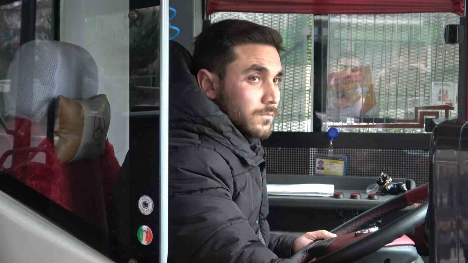 Yol İstediği İçin 4 Kişi Böyle Saldırdı...otobüs Şoförü Konuştu