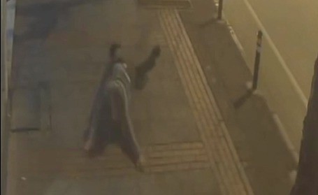 Yolda Gördükleri Adamı Böyle Gasp Ettiler Polis O Şüphelilerin Peşini Bırakmadı