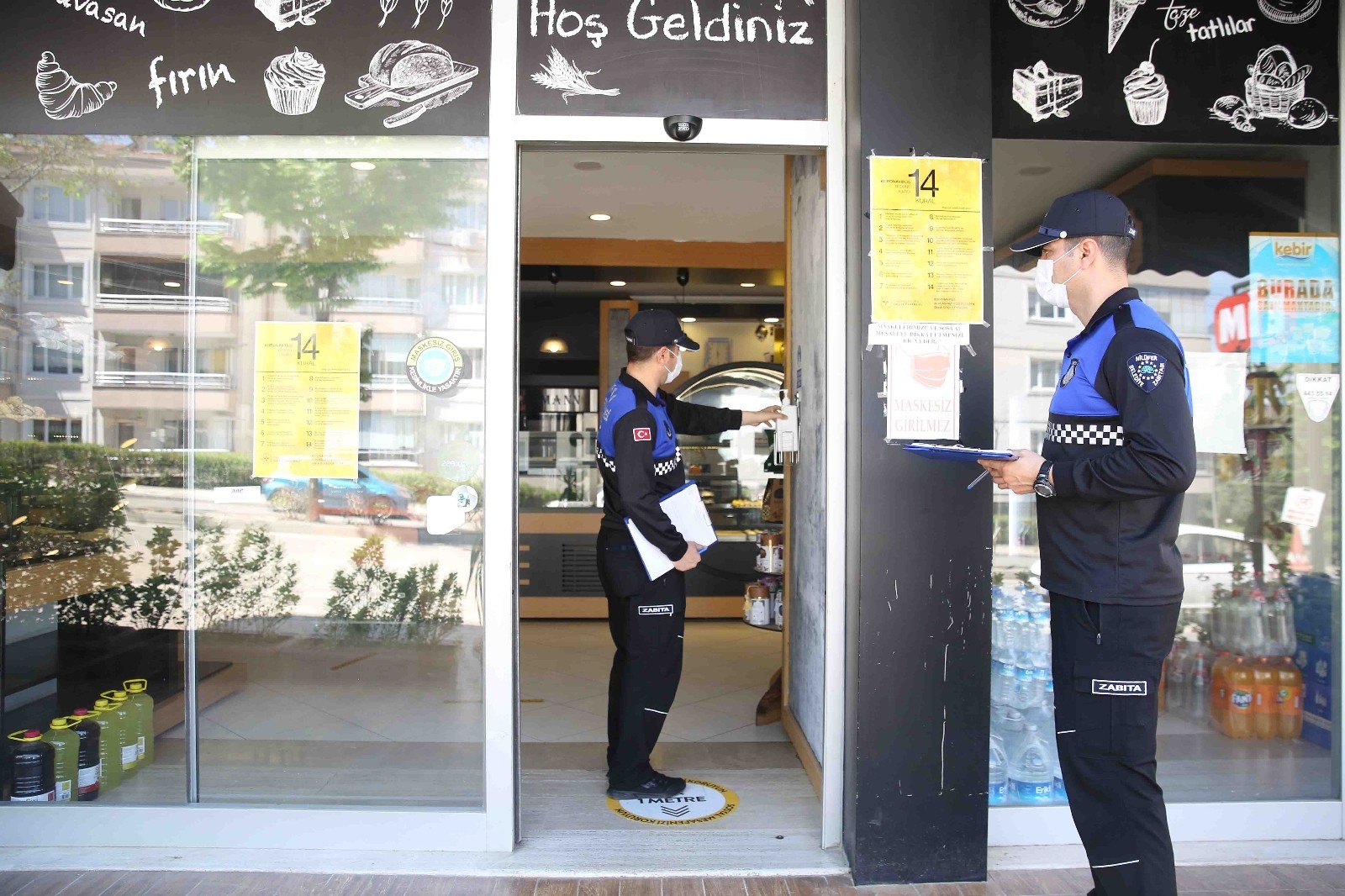 Zabıtadan Süper Marketlere Yasaklı Ürün Satışı Denetimi