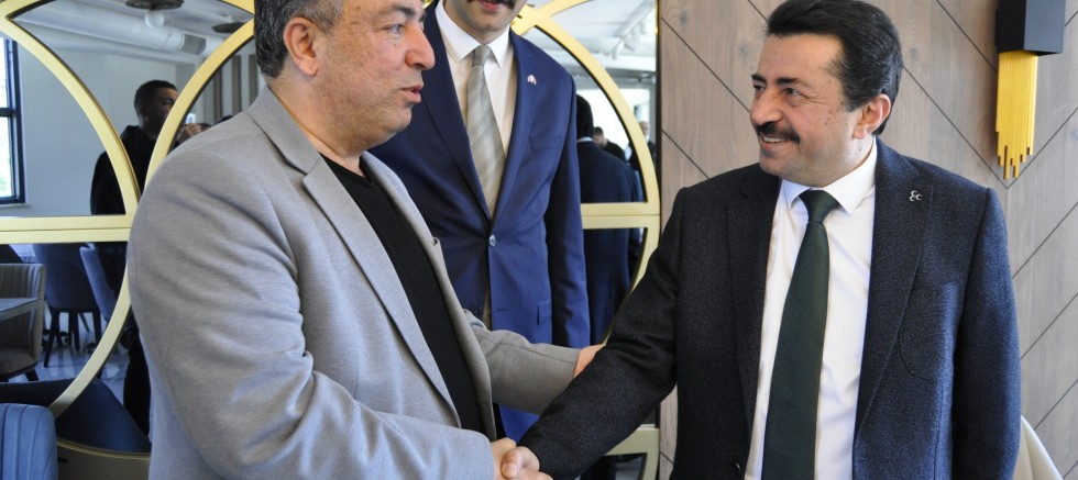 Zırhlıoğlu’na Elazığlı hemşehrilerinden tam destek